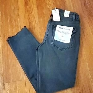 Good American Jeans. GOOD CLASSIC RAW HEM | BLACK170. Size 0/25